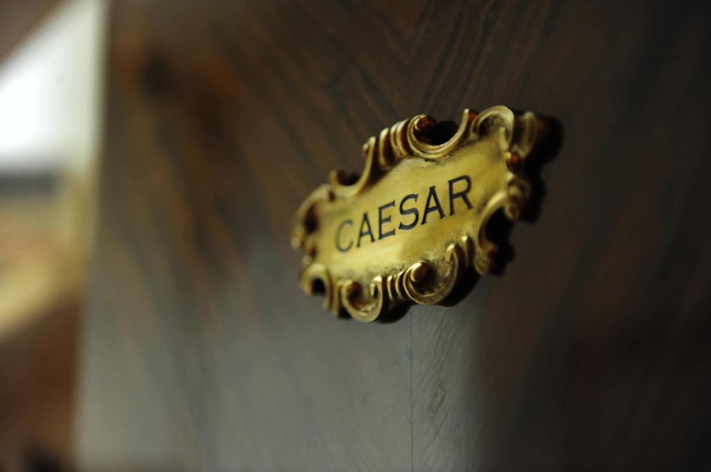 Alojamento de Acomodação e Pequeno-almoço Houspitality Caesar 3*